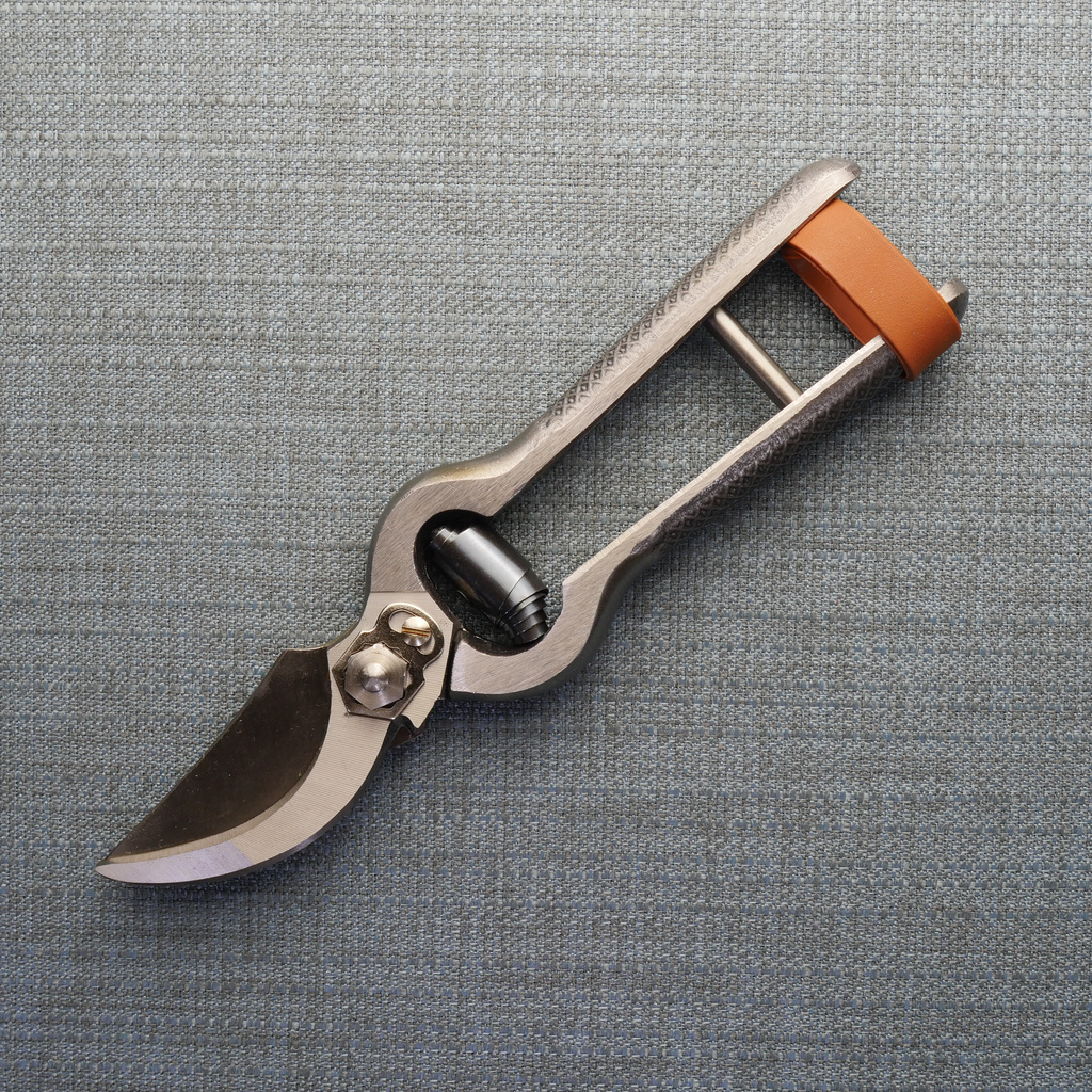 Gartenschere geschmiedet 21cm