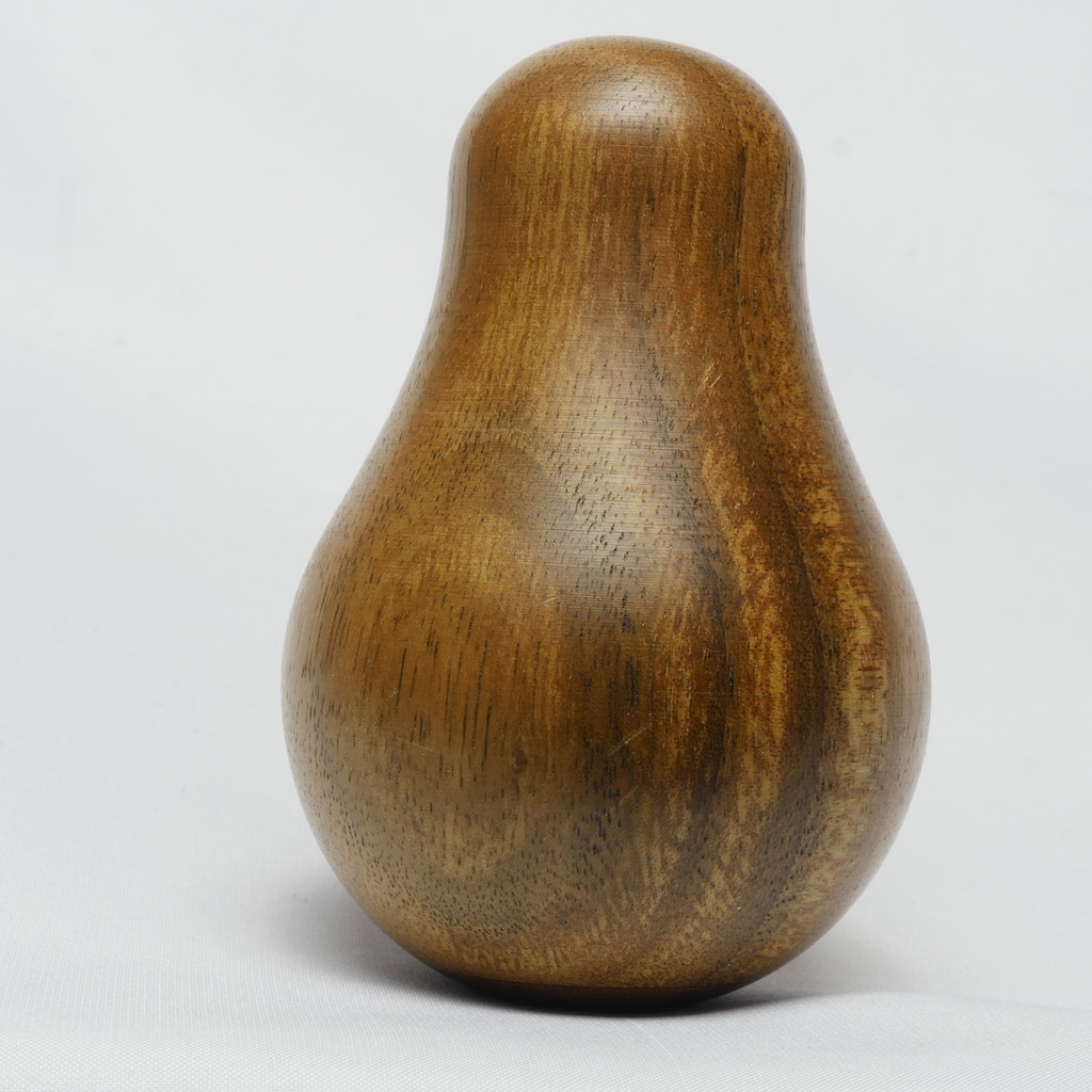 Stehaufmännchen Nußbaum