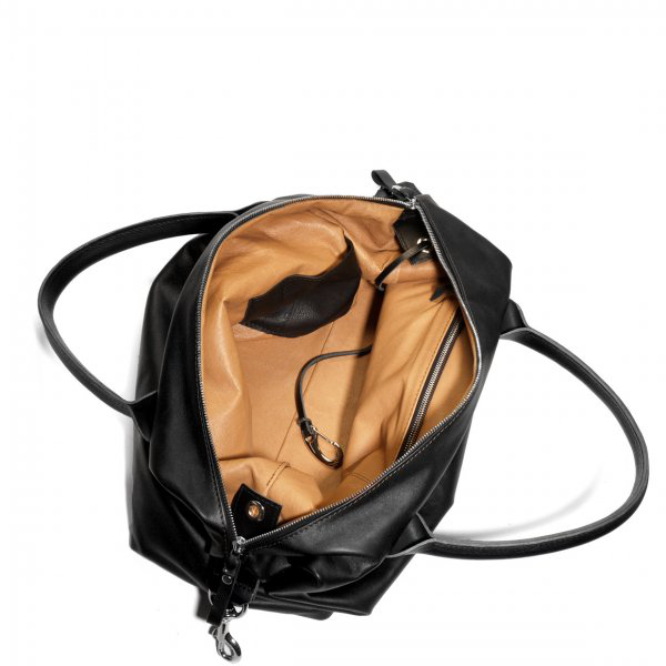 Weekender Berlin, Olivenleder