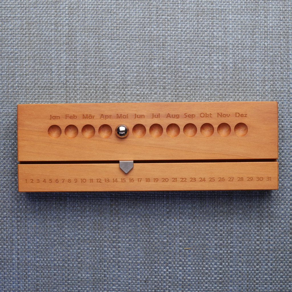 Ewiger Kalender - Birnenholz