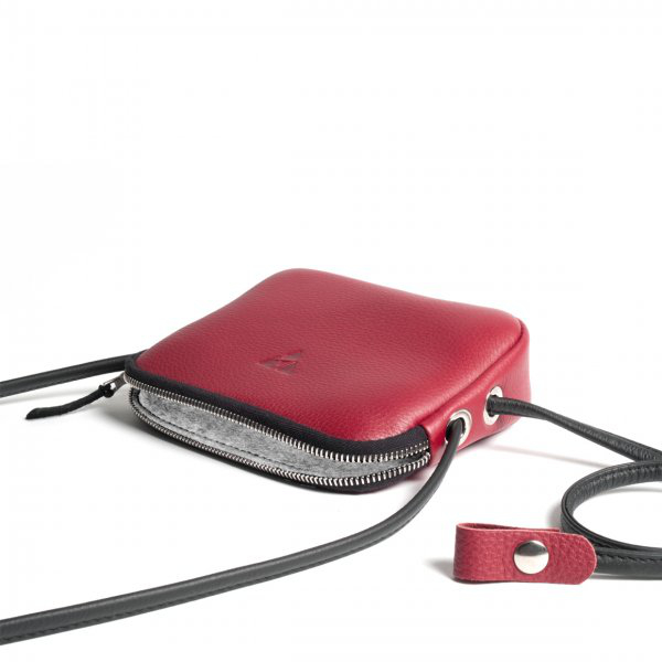 Schultertasche Barcelona M, Softnappa